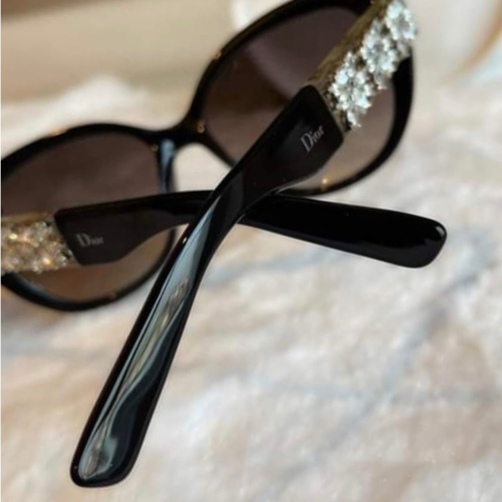 30%OFF Authentic Dior Sunglasses Mystere Swarovski Crystal Flowers Black.